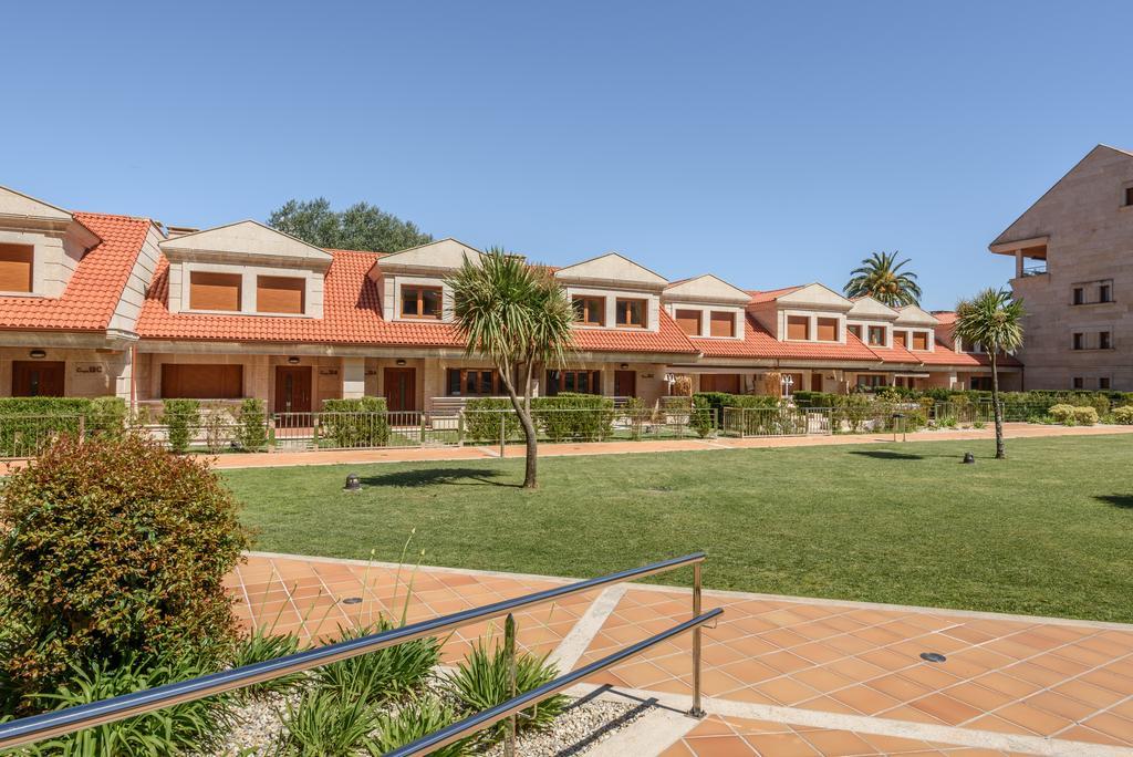 Apartamentos La Toja Isla de la Toja Exterior foto